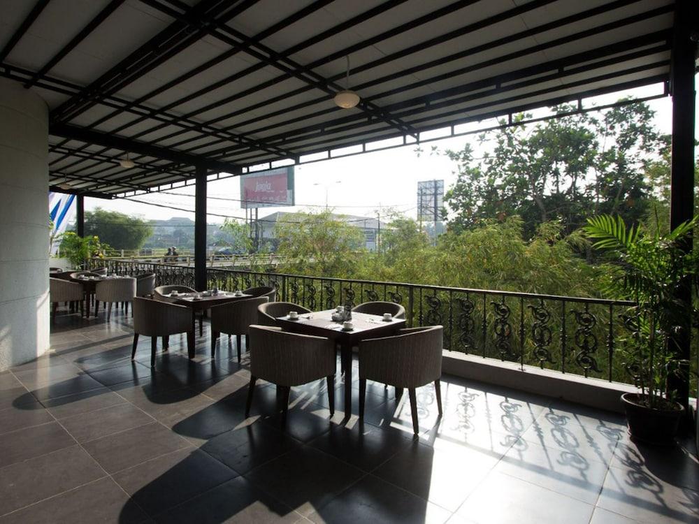 D'Salvatore Boutique Hotel Yogyakarta Maguwo Exteriér fotografie